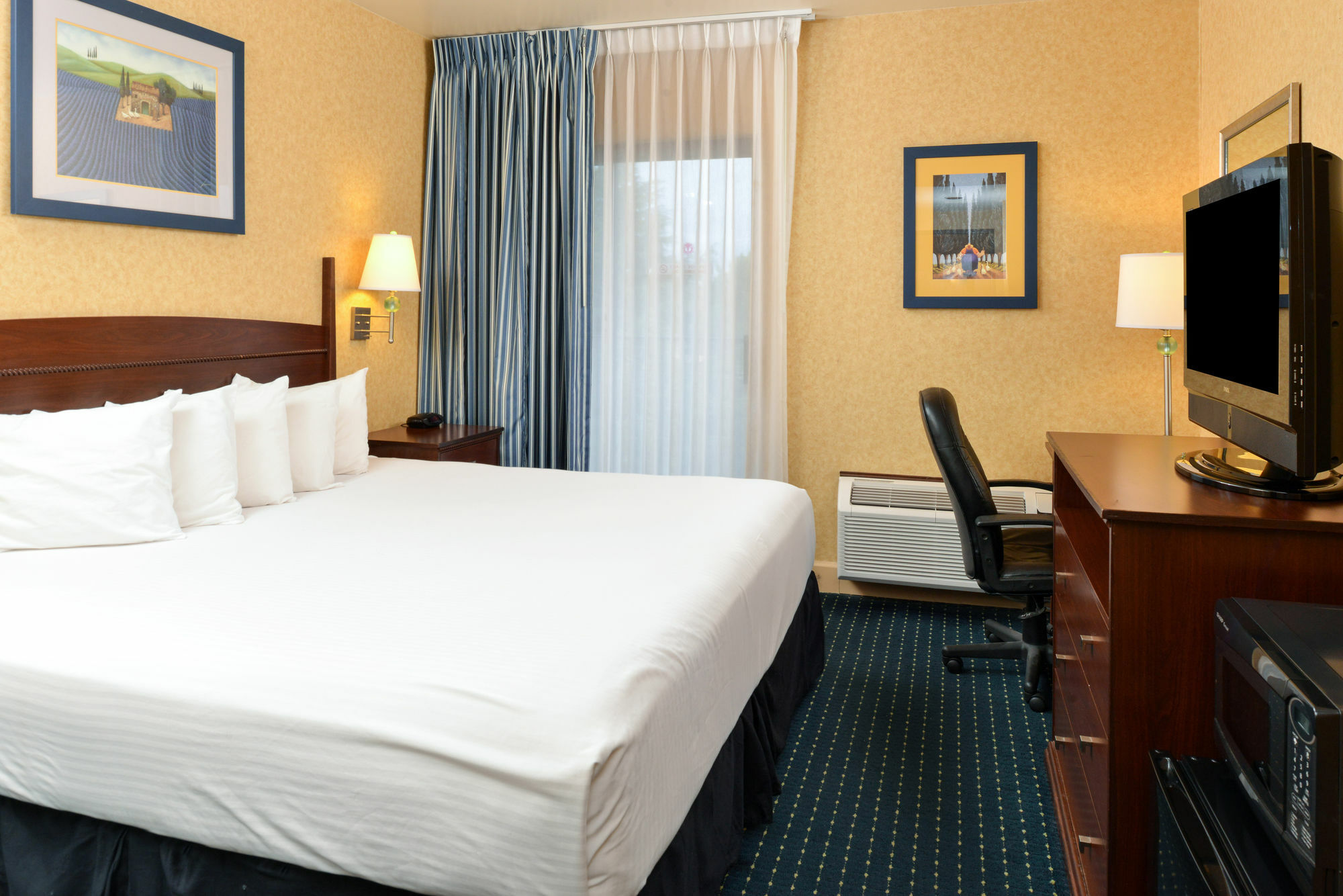 Holiday Inn - Salem, an IHG Hotel Bagian luar foto