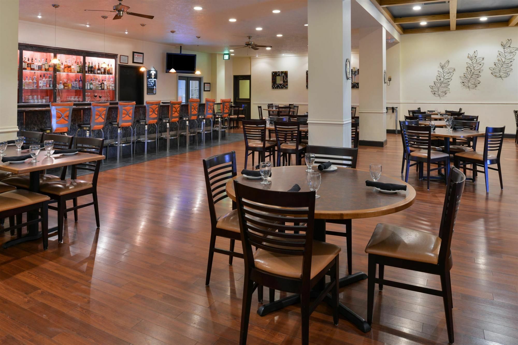 Holiday Inn - Salem, an IHG Hotel Bagian luar foto