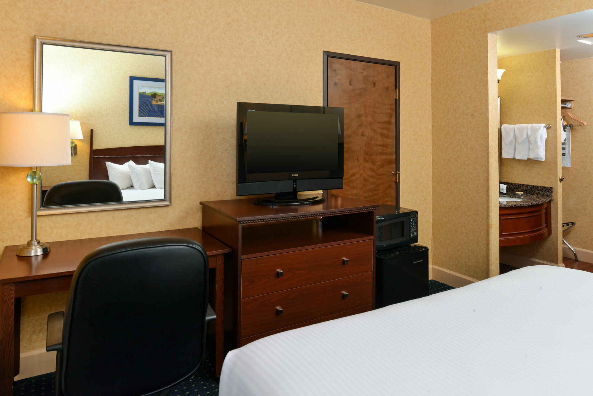 Holiday Inn - Salem, an IHG Hotel Bagian luar foto