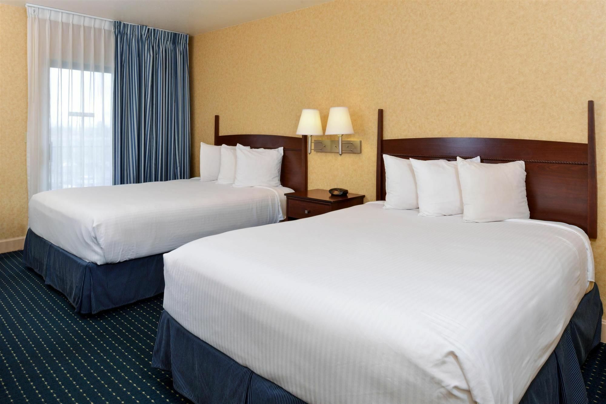 Holiday Inn - Salem, an IHG Hotel Bagian luar foto