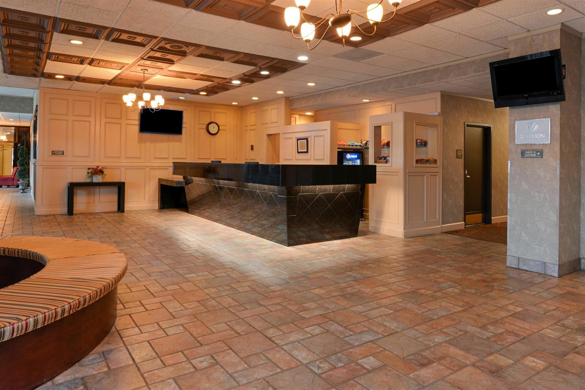 Holiday Inn - Salem, an IHG Hotel Bagian luar foto